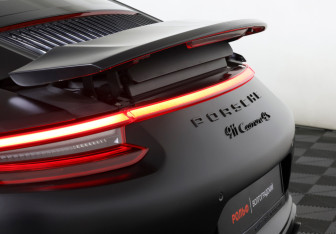 Подержанный автомобиль Porsche 911 Coupe 2016 года (23 фото)