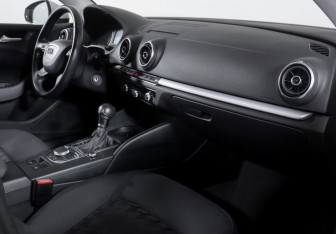 Подержанный автомобиль Audi A3 Sedan 2014 года (9 фото)