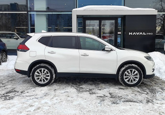 Подержанный автомобиль Nissan X-Trail 2020 года (3 фото)