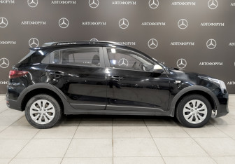 Подержанный автомобиль Kia Rio Hatchback 2021 года (4 фото)