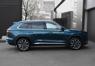 Подержанный автомобиль Geely Monjaro 2023 года (4 фото)