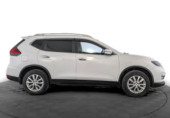 Подержанный автомобиль Nissan X-Trail 2018 года (4 фото)