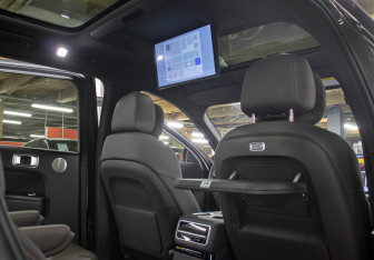 Подержанный автомобиль LiXiang L9 2023 года (23 фото)