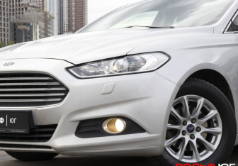 Подержанный автомобиль Ford Mondeo Sedan 2017 года (19 фото)