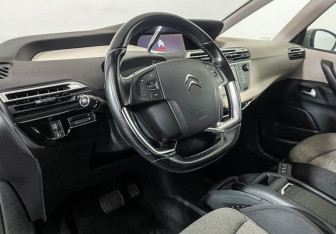 Подержанный автомобиль Citroen C4 Picasso 2017 года (13 фото)
