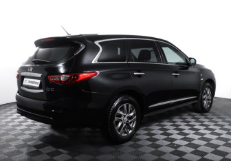 Подержанный автомобиль Infiniti QX60 2014 года (5 фото)