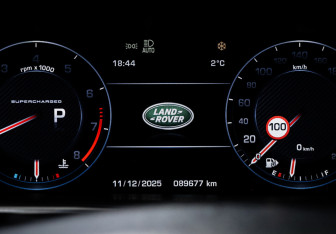Подержанный автомобиль Land Rover Range Rover 2015 года (11 фото)