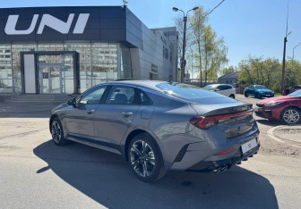 Новый Kia K5 2025 (5 фото)