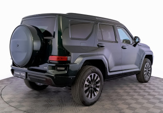 Новый Tank 700 2025 (2 фото)