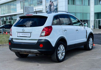 Подержанный автомобиль Opel Antara 2014 года (5 фото)