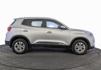Подержанный автомобиль Chery Tiggo 4 Pro 2023 года (4 фото)