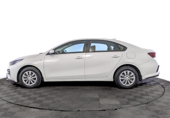 Подержанный автомобиль Kia Cerato Sedan 2019 года (8 фото)