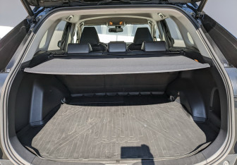 Подержанный автомобиль Toyota RAV4 2022 года (13 фото)