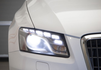 Подержанный автомобиль Audi Q5 2011 года (37 фото)