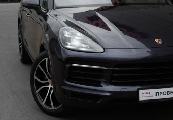 Подержанный автомобиль Porsche Cayenne 2018 года (24 фото)