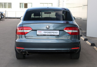 Подержанный автомобиль Skoda Superb Liftback 2014 года (6 фото)