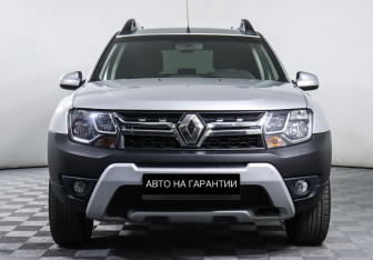 Подержанный автомобиль Renault Duster 2016 года (2 фото)