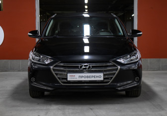 Подержанный автомобиль Hyundai Elantra Sedan 2018 года (2 фото)
