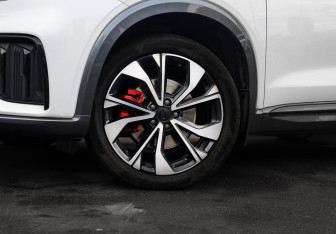 Подержанный автомобиль Geely Tugella 2022 года (33 фото)