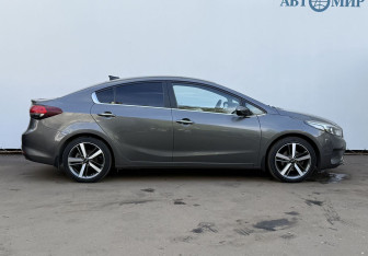Подержанный автомобиль Kia Cerato Sedan 2018 года (4 фото)