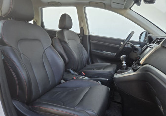 Подержанный автомобиль Haval H6 2015 года (10 фото)