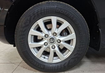 Подержанный автомобиль Toyota Land Cruiser Suv 2019 года (9 фото)