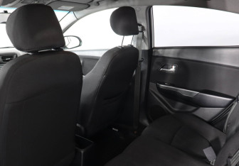Подержанный автомобиль Kia Rio Sedan 2014 года (12 фото)