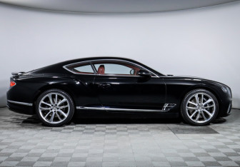 Подержанный автомобиль Bentley Continental GT Coupe 2019 года (4 фото)