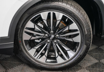 Подержанный автомобиль FAW Bestune T77 2022 года (6 фото)