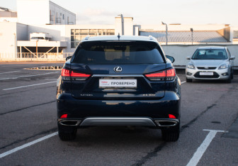 Подержанный автомобиль Lexus RX 2019 года (6 фото)