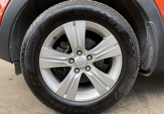 Подержанный автомобиль Kia Sportage 2011 года (9 фото)