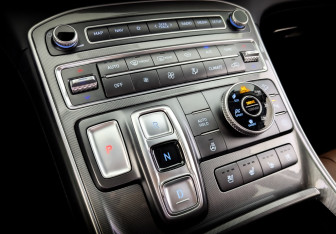 Подержанный автомобиль Hyundai Santa Fe 2022 года (27 фото)