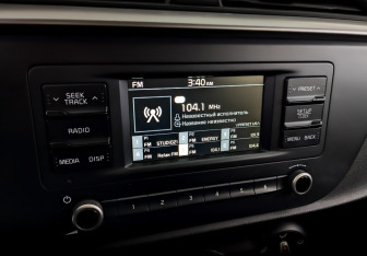 Подержанный автомобиль Kia Rio Hatchback 2021 года (25 фото)