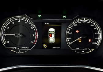 Подержанный автомобиль Geely Coolray 2021 года (13 фото)