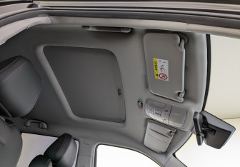 Подержанный автомобиль Москвич 3 2023 года (23 фото)