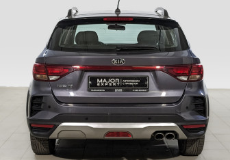 Подержанный автомобиль Kia Rio Hatchback 2021 года (6 фото)