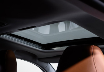 Подержанный автомобиль Omoda C5 2022 года (17 фото)