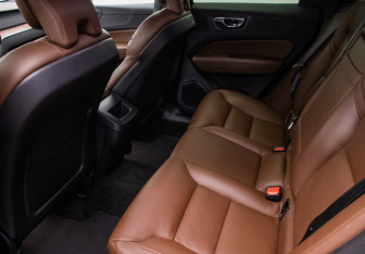 Подержанный автомобиль Volvo XC60 2020 года (11 фото)