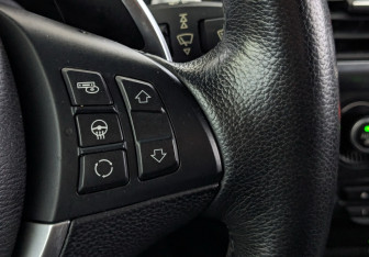 Подержанный автомобиль BMW X6 2013 года (30 фото)