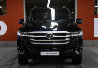 Новый Toyota Land Cruiser Suv 2022 (2 фото)