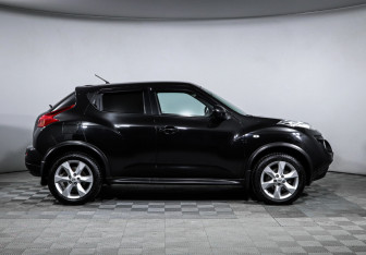 Подержанный автомобиль Nissan Juke 2012 года (4 фото)