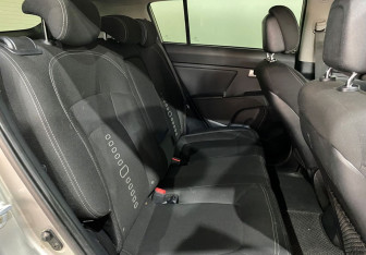 Подержанный автомобиль Kia Sportage 2015 года (16 фото)