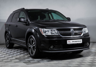 Подержанный автомобиль Dodge Journey 2011 года (3 фото)