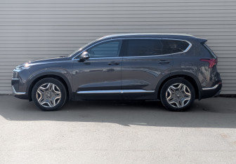 Подержанный автомобиль Hyundai Santa Fe 2021 года (8 фото)