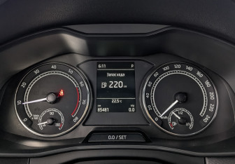 Подержанный автомобиль Skoda Rapid Liftback 2021 года (16 фото)