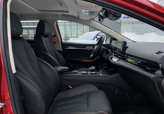 Подержанный автомобиль Omoda S5 GT 2023 года (25 фото)