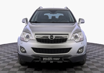 Подержанный автомобиль Opel Antara 2013 года (2 фото)