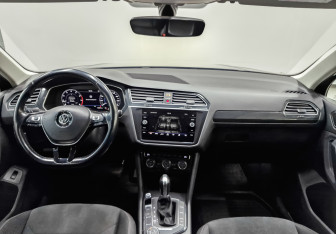 Подержанный автомобиль Volkswagen Tiguan 2017 года (14 фото)