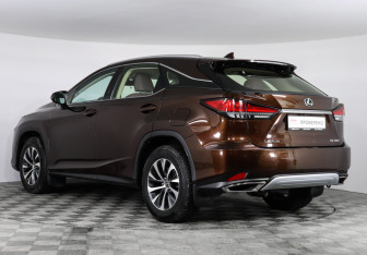Подержанный автомобиль Lexus RX 2019 года (7 фото)