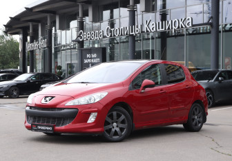 Подержанный автомобиль Peugeot 308 Hatchback 2010 года (19 фото)